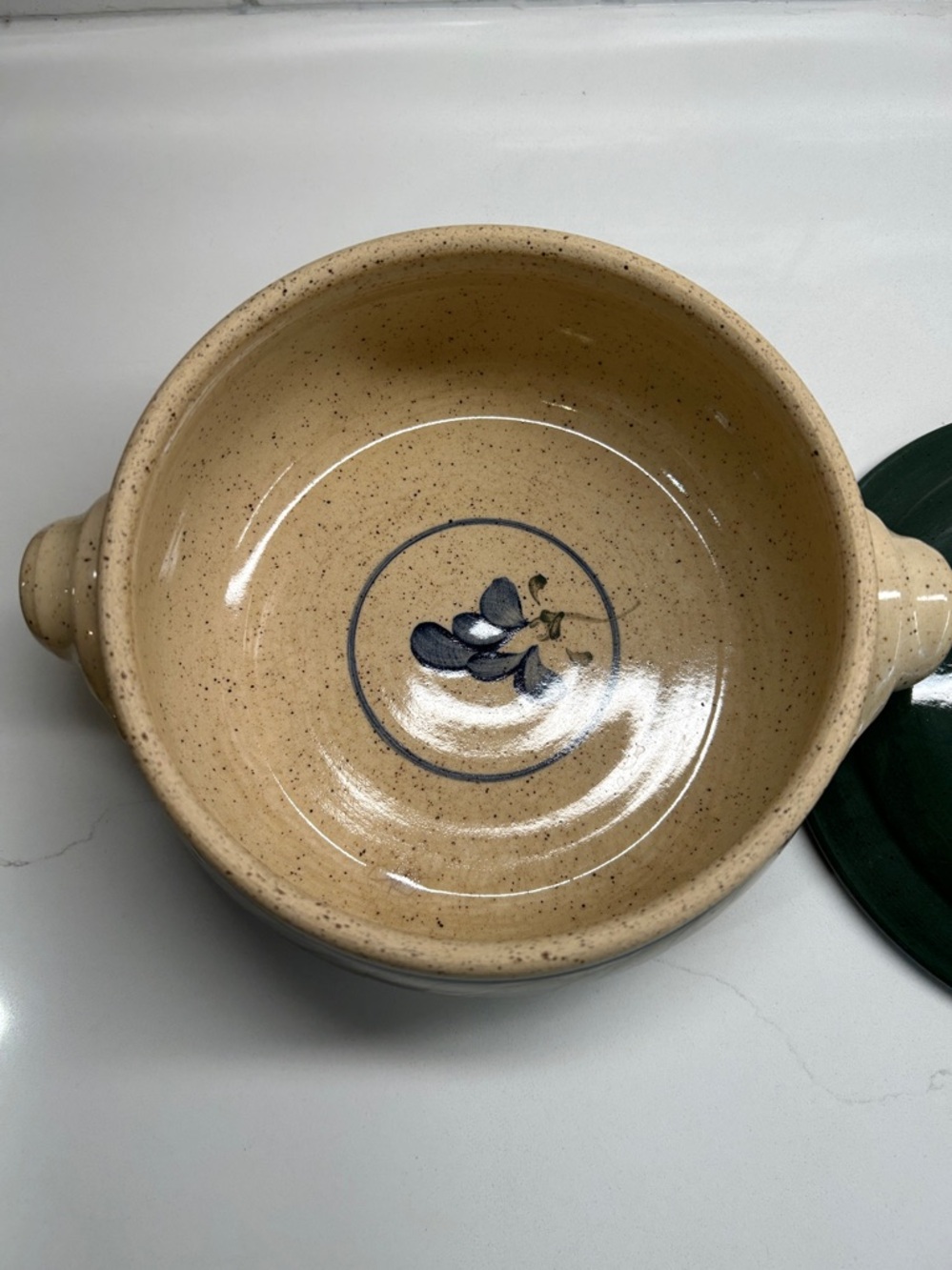 Vintage Pottery Hand-Painted Ceramic Covered Casserole in Green and Cream - Picture 4 of 13